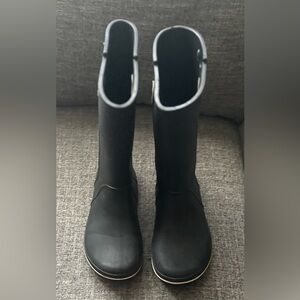 Crocs Jaunt Tall Rain Boots Women's Size 6 Waterproof Pull-on Shoes 10970